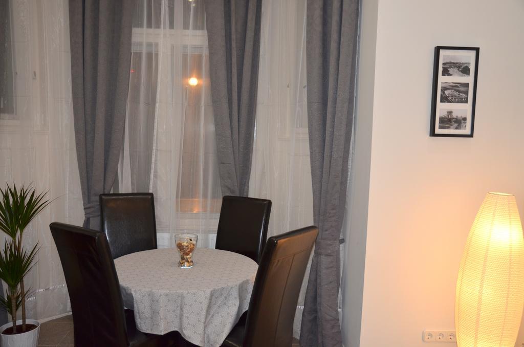 Vaci Street Downtown Apartments Budapest Phòng bức ảnh