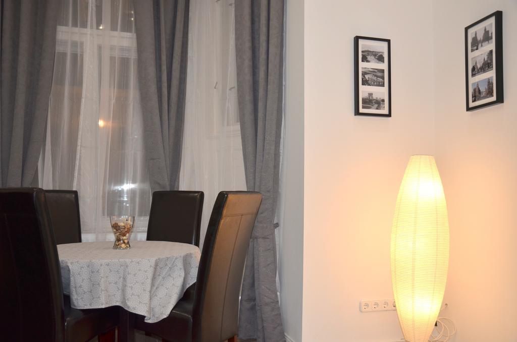 Vaci Street Downtown Apartments Budapest Phòng bức ảnh