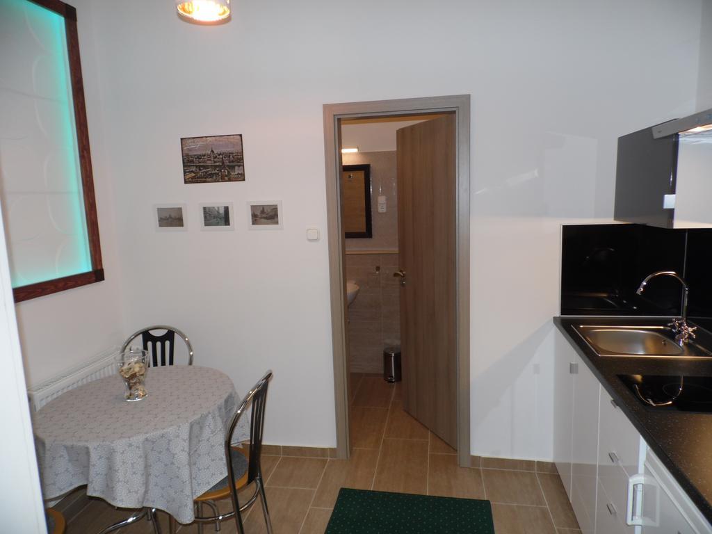 Vaci Street Downtown Apartments Budapest Phòng bức ảnh